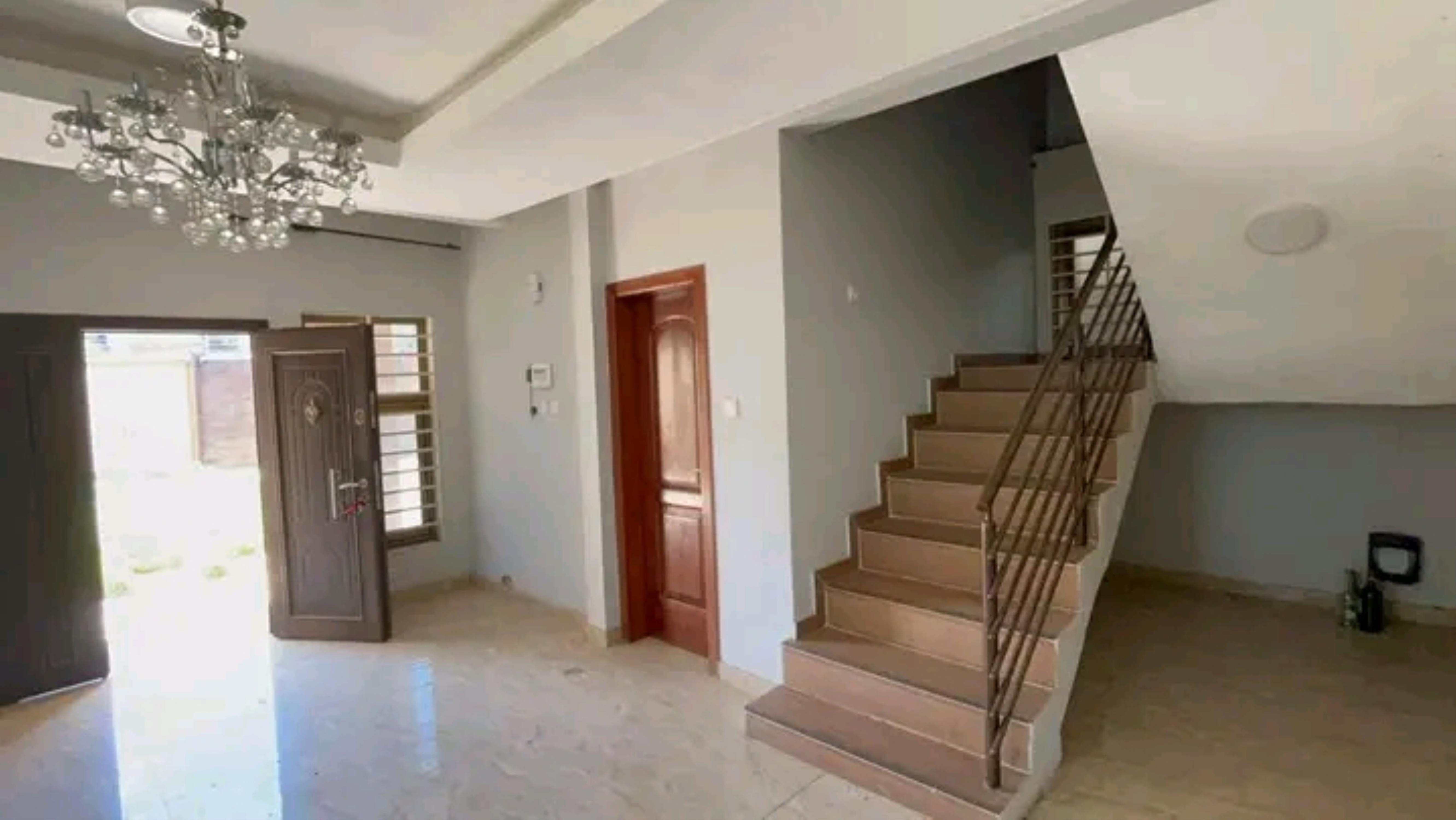 3 Bedroom DUPLEX HOUSE - 1 year advance, Greater accra | Strathium