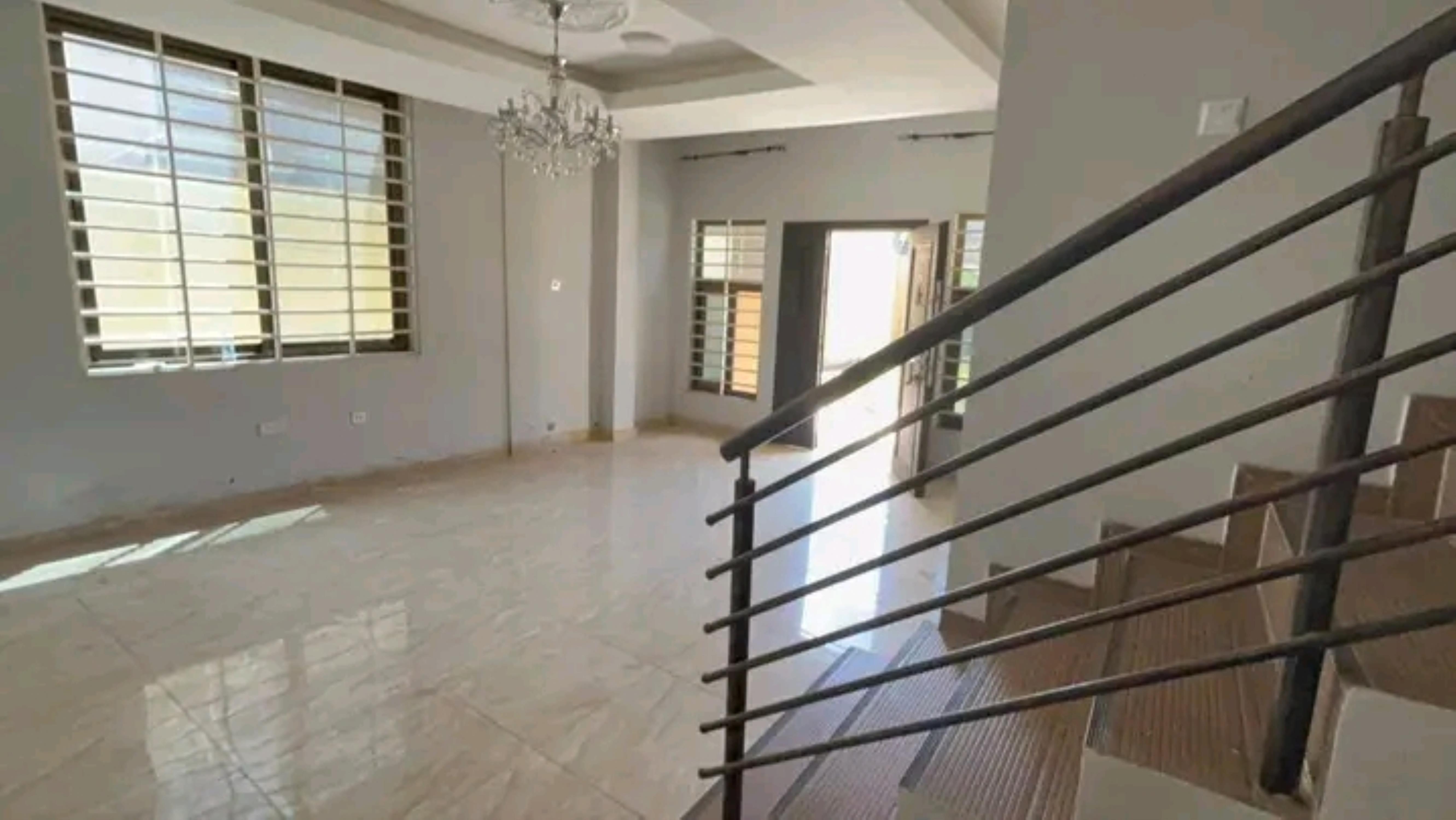 3 Bedroom DUPLEX HOUSE - 1 year advance, Greater accra | Strathium