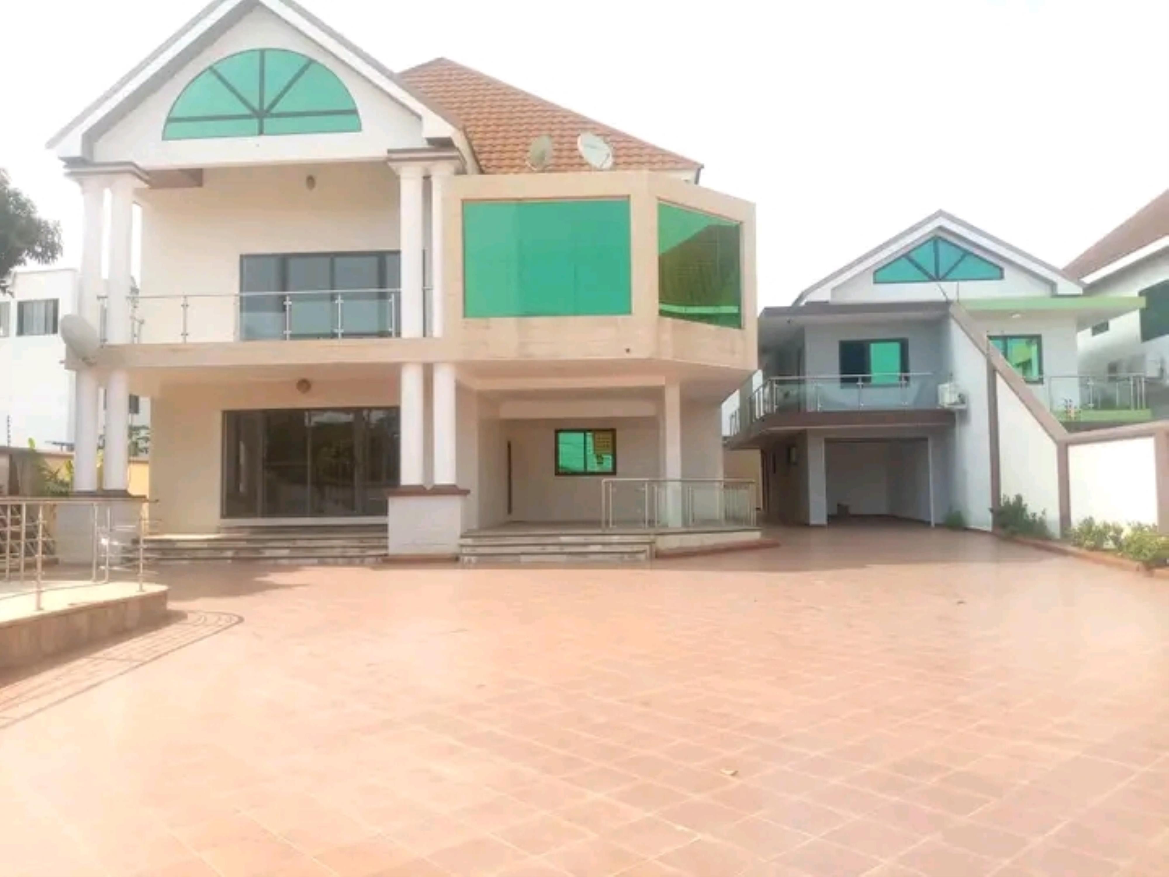 5 Bedroom DUPLEX HOUSE - 1 year advance, Greater accra | Strathium