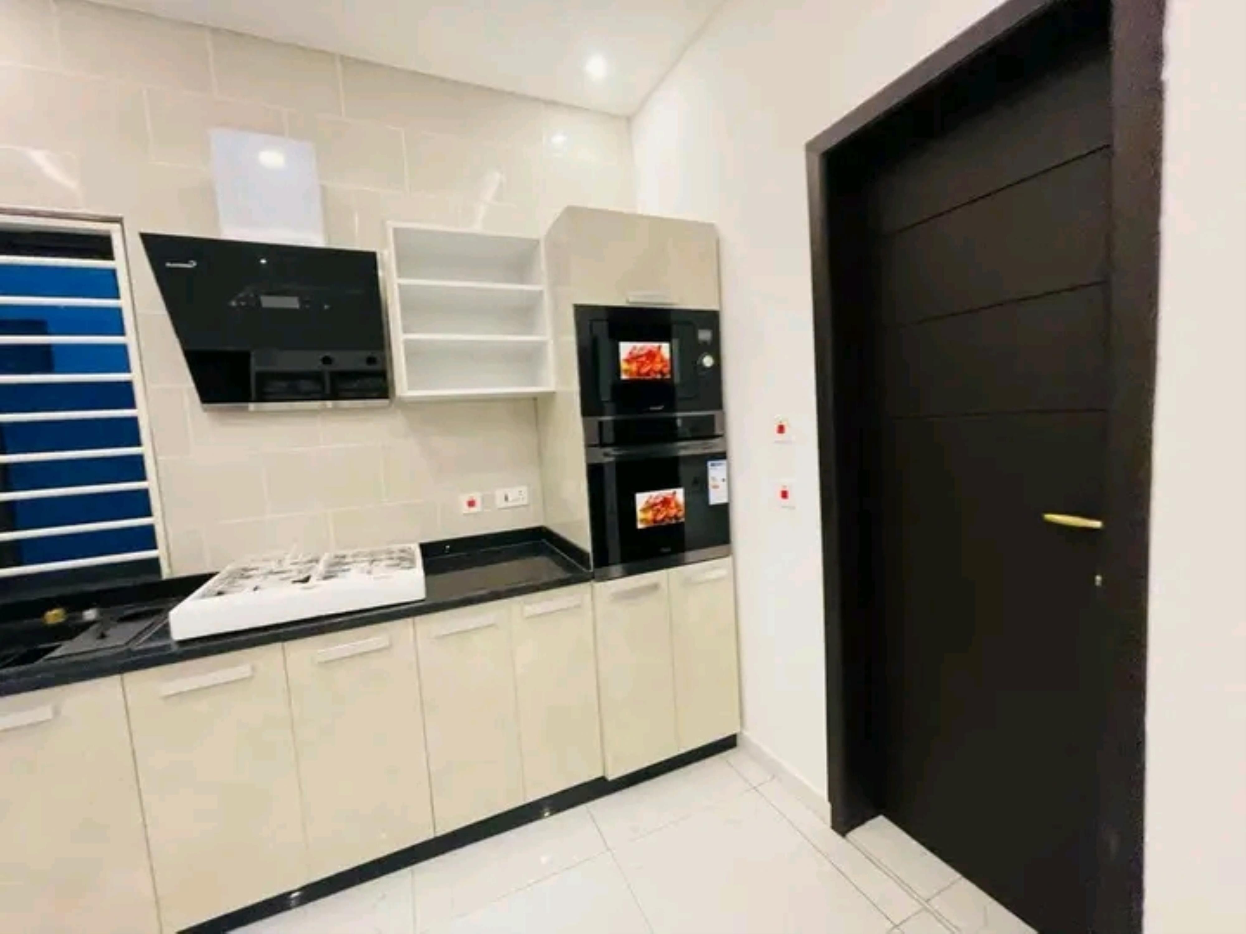 Ultramodern 4 Bedroom duplex house, East kegon hill, Accra | Strathium