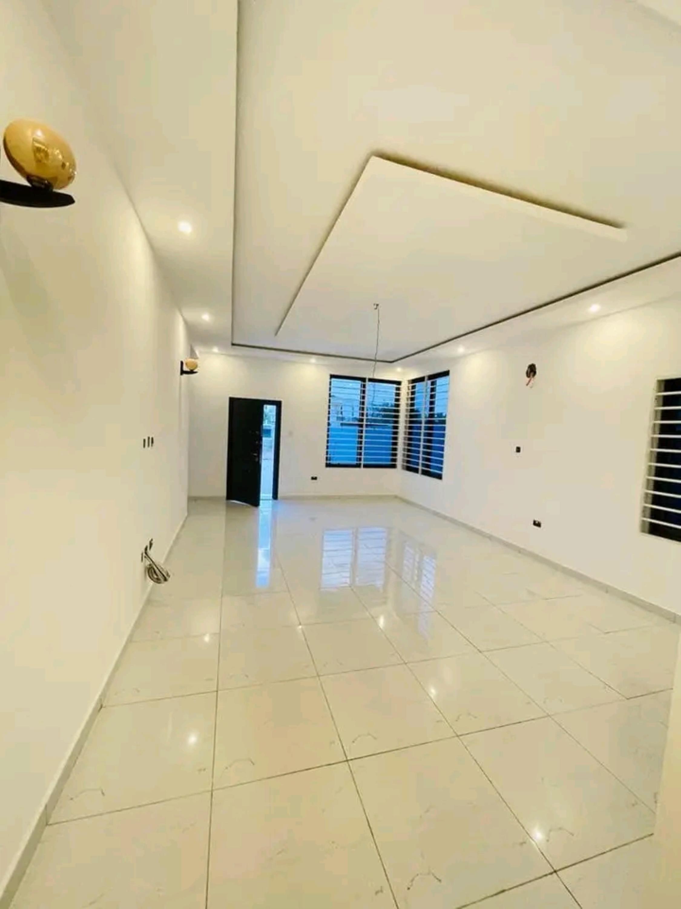 Ultramodern 4 Bedroom duplex house, East kegon hill, Accra | Strathium