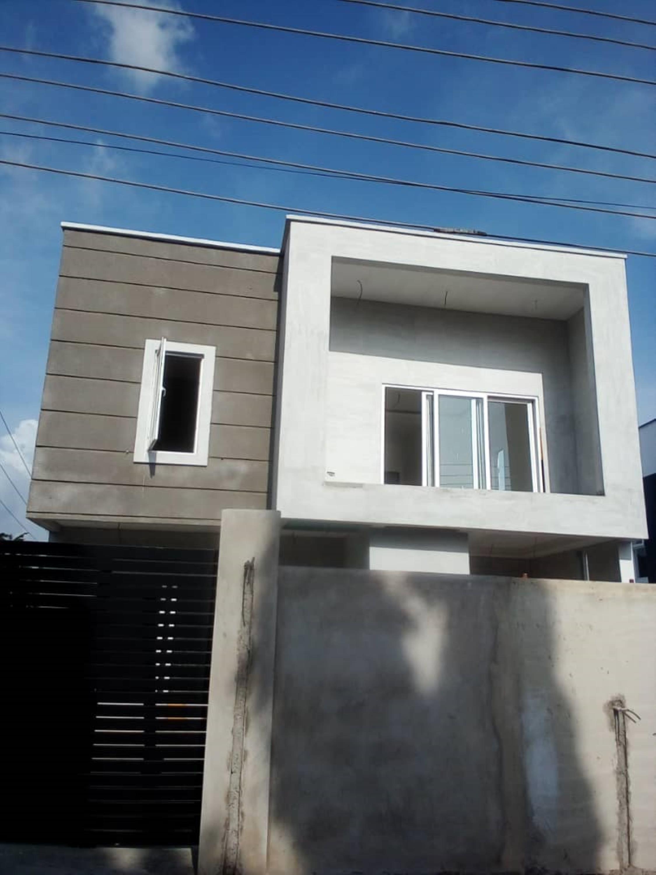 Ultramodern 4 Bedroom townhouse @ East Airport, Accra | Strathium