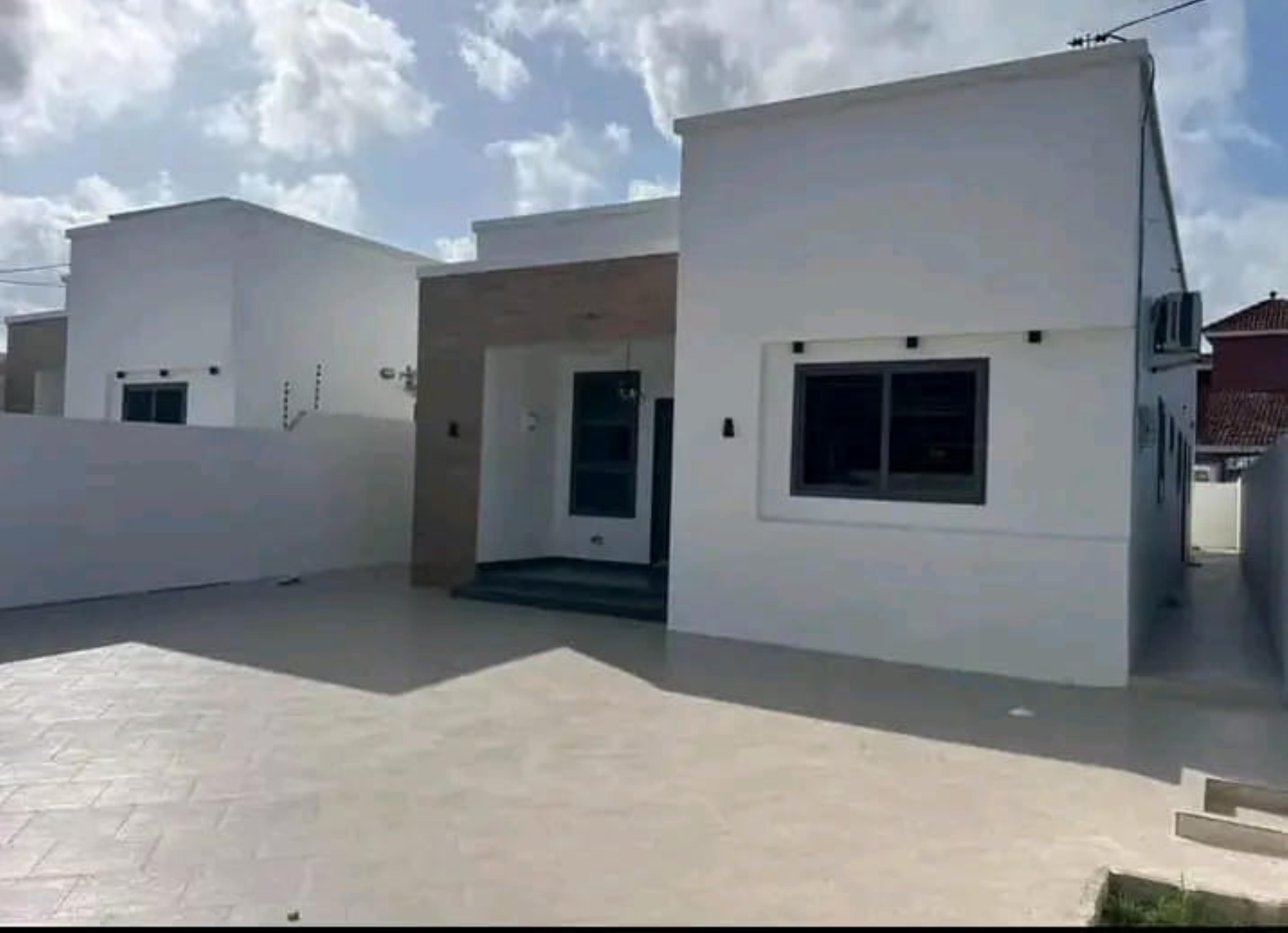 EXEXUTIVE 3 Bedroom HOUSE FIR SALE, Greater accra | Strathium