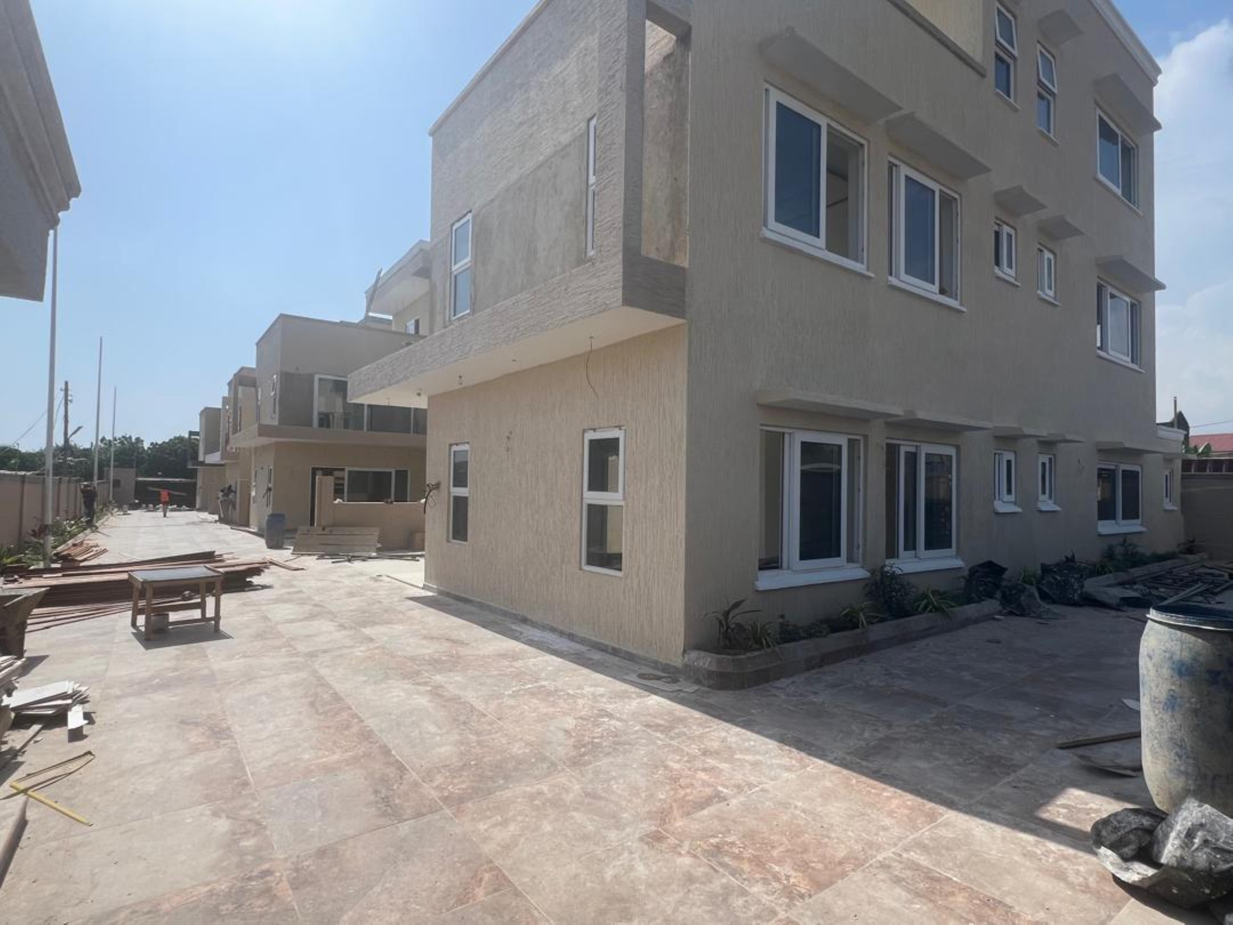 Beautifully design 4 Bedroom townhouse, Tseaddo,, Accra | Strathium