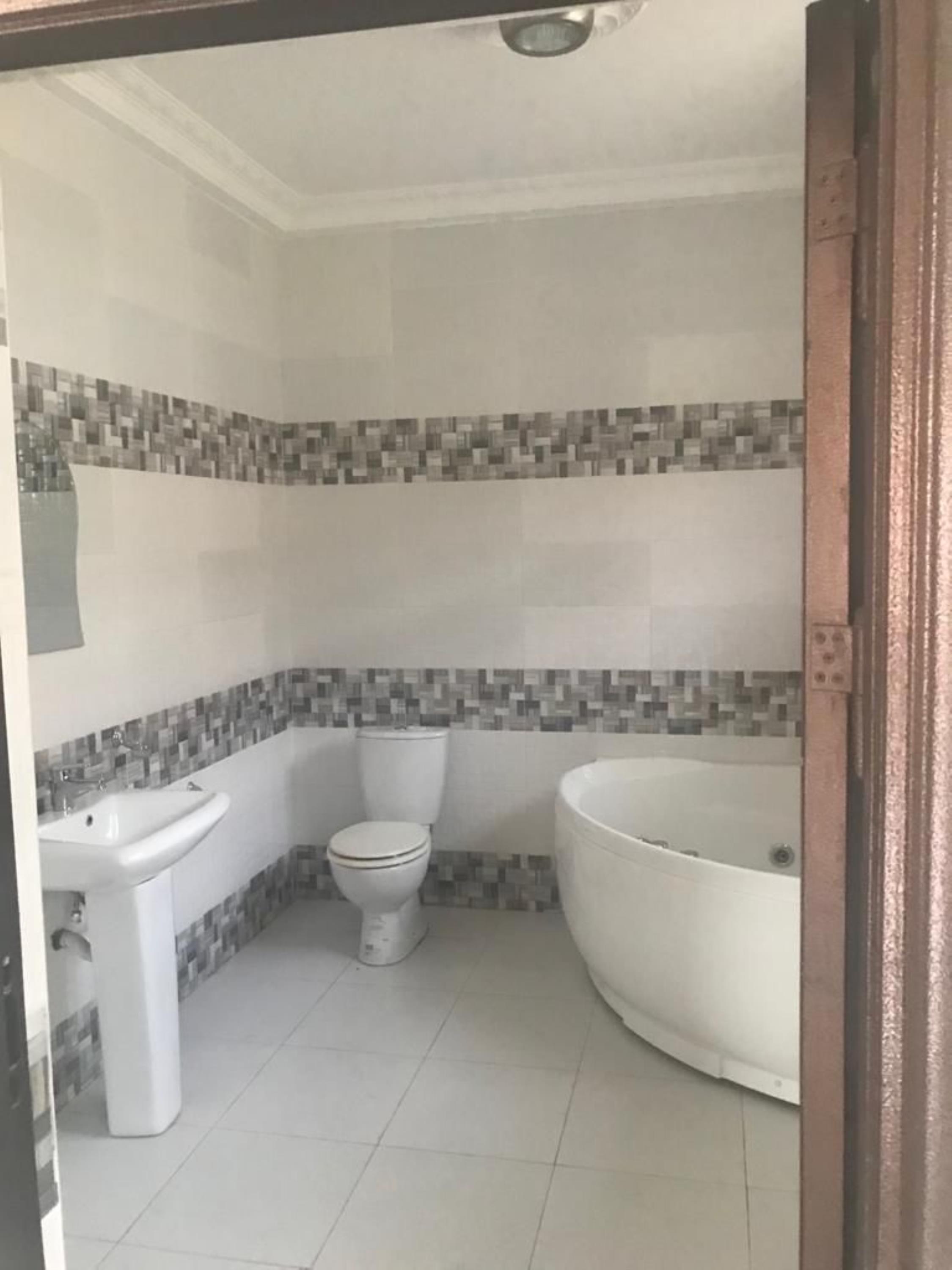 4 Bedroom house, Newly built, Tema, Accra | Strathium