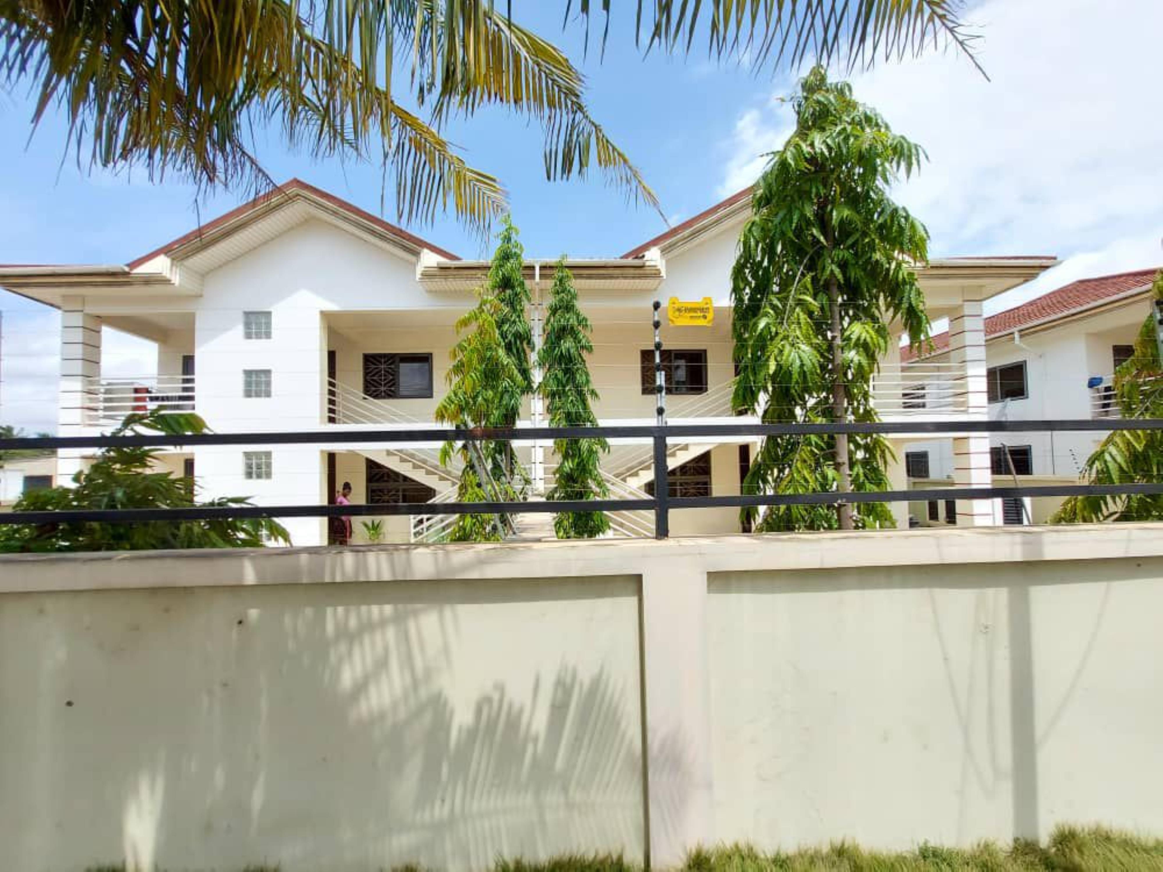 5 Bedrooms Semi Detached House, Achimota, Accra | Strathium