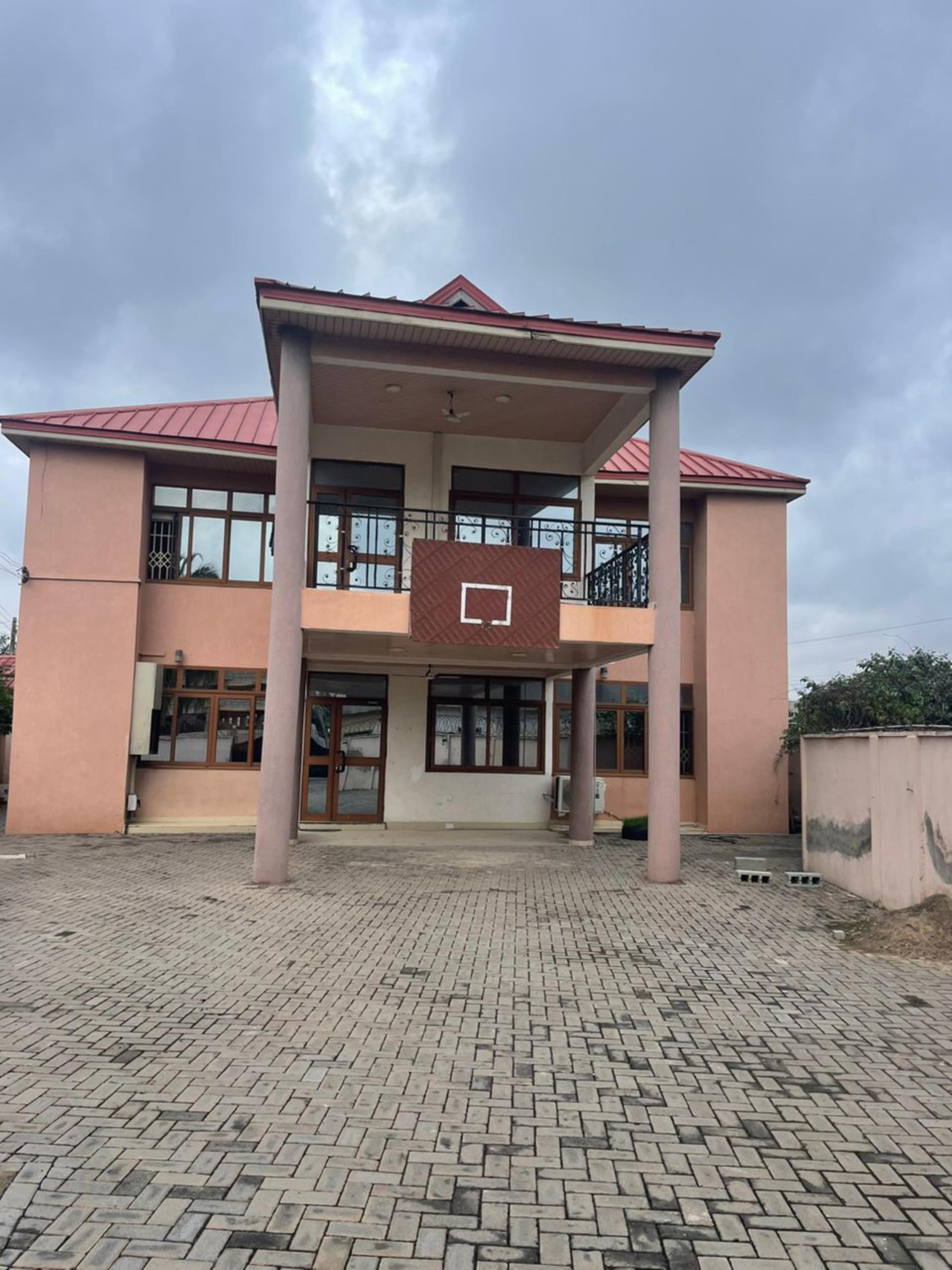 6 Bedrooms Self Compound House, Dzorwulu, Accra | Strathium