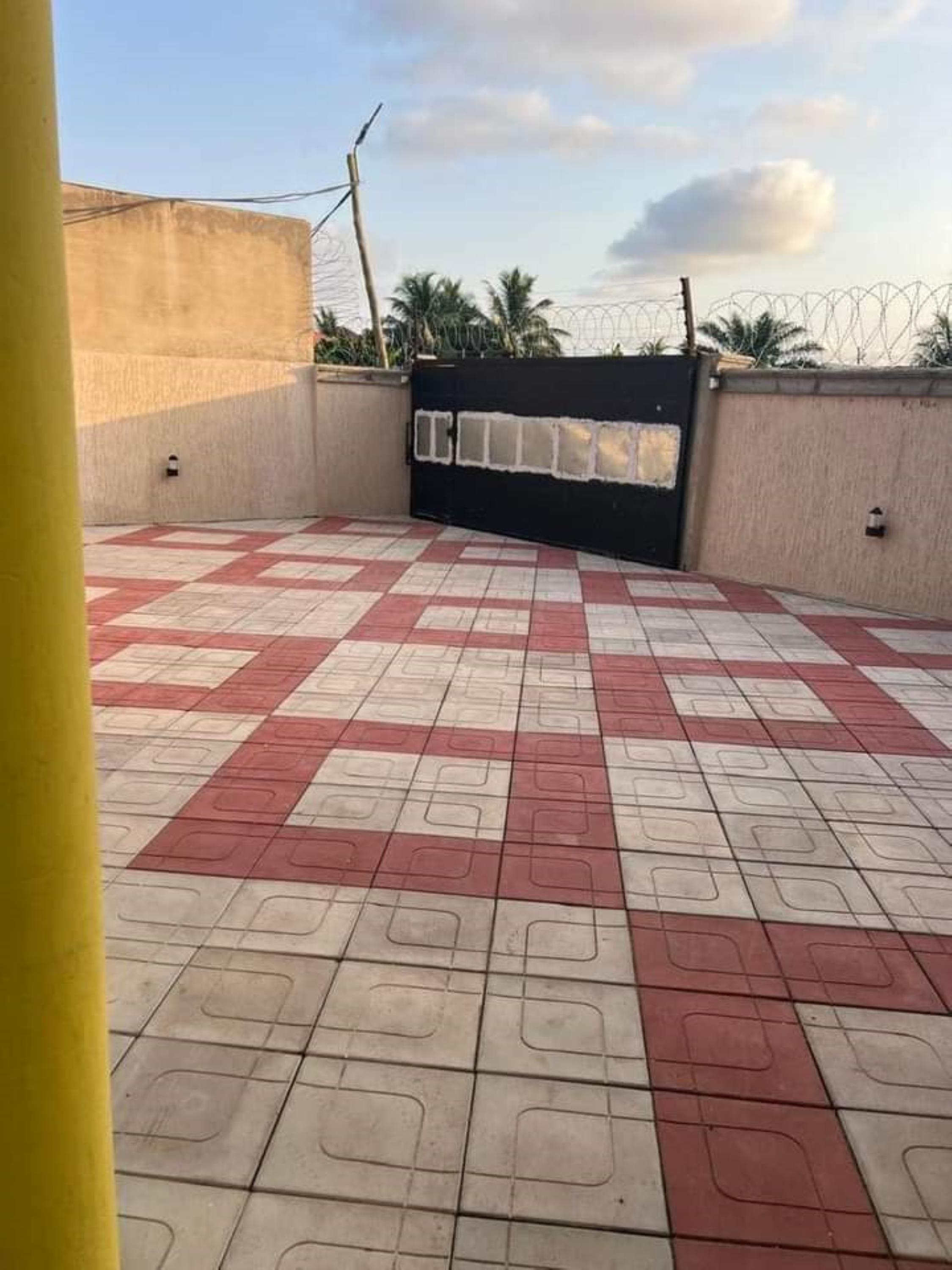 3 bedroom house FOR SALE, Pokuasi  Ayawaso Road, Accra | Strathium