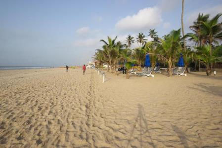 Top 10 Beachfront Resorts in Ghana: Your Coastal Getaway | Strathium